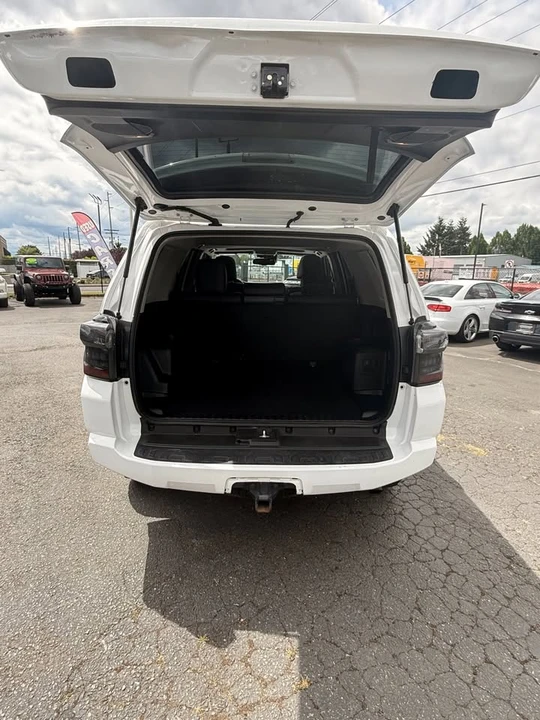 2020 Toyota 4Runner 5th Gen - Image 6 of 20