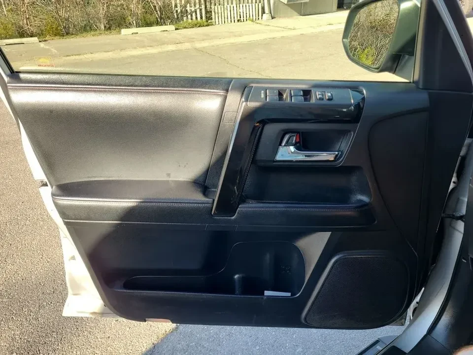 2020 Toyota 4Runner 5th Gen - Image 17 of 20