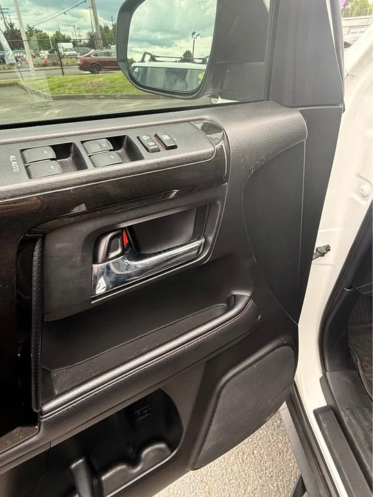 2020 Toyota 4Runner 5th Gen - Image 15 of 20
