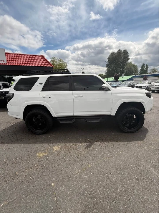 2020 Toyota 4Runner 5th Gen - Image 3 of 20