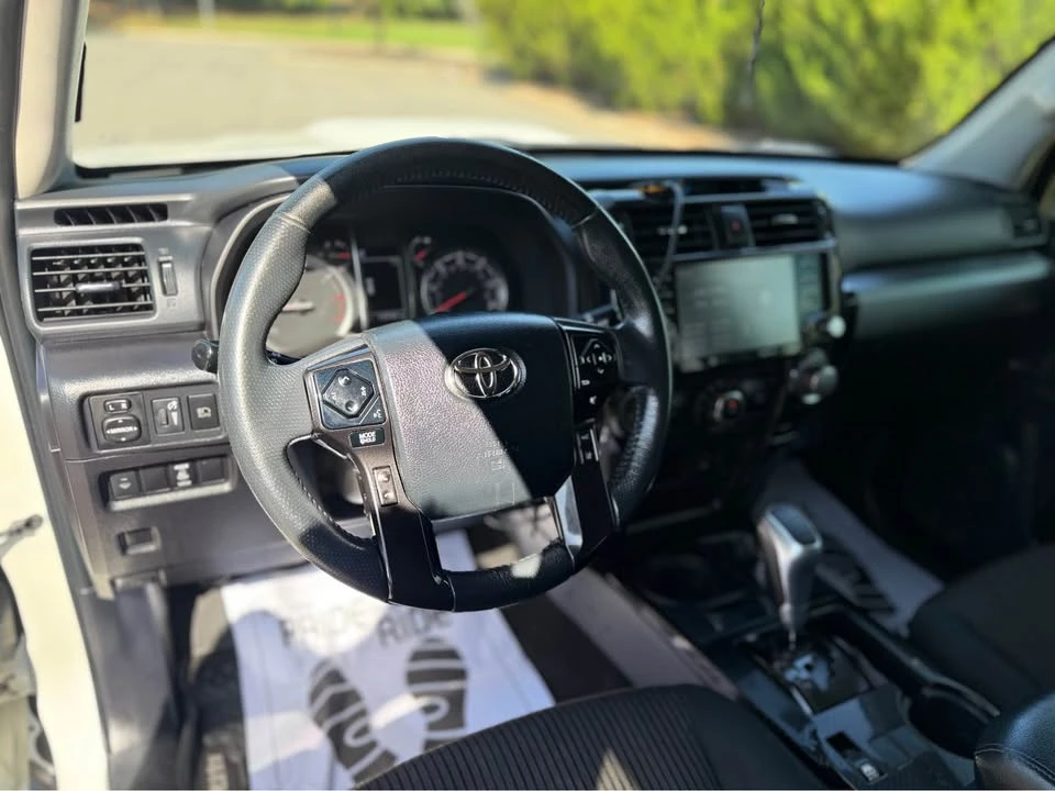 2020 Toyota 4Runner 5th Gen - Image 15 of 20