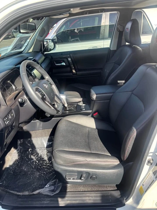 2020 Toyota 4Runner 5th Gen - Image 9 of 12