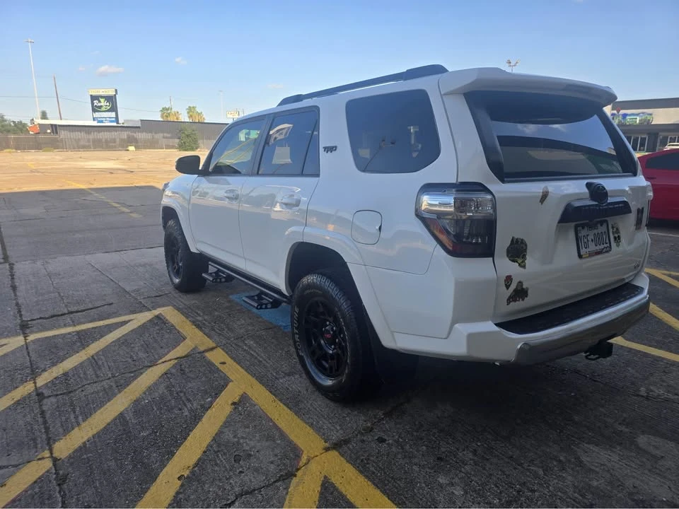 2020 Toyota 4Runner 5th Gen - Image 3 of 15