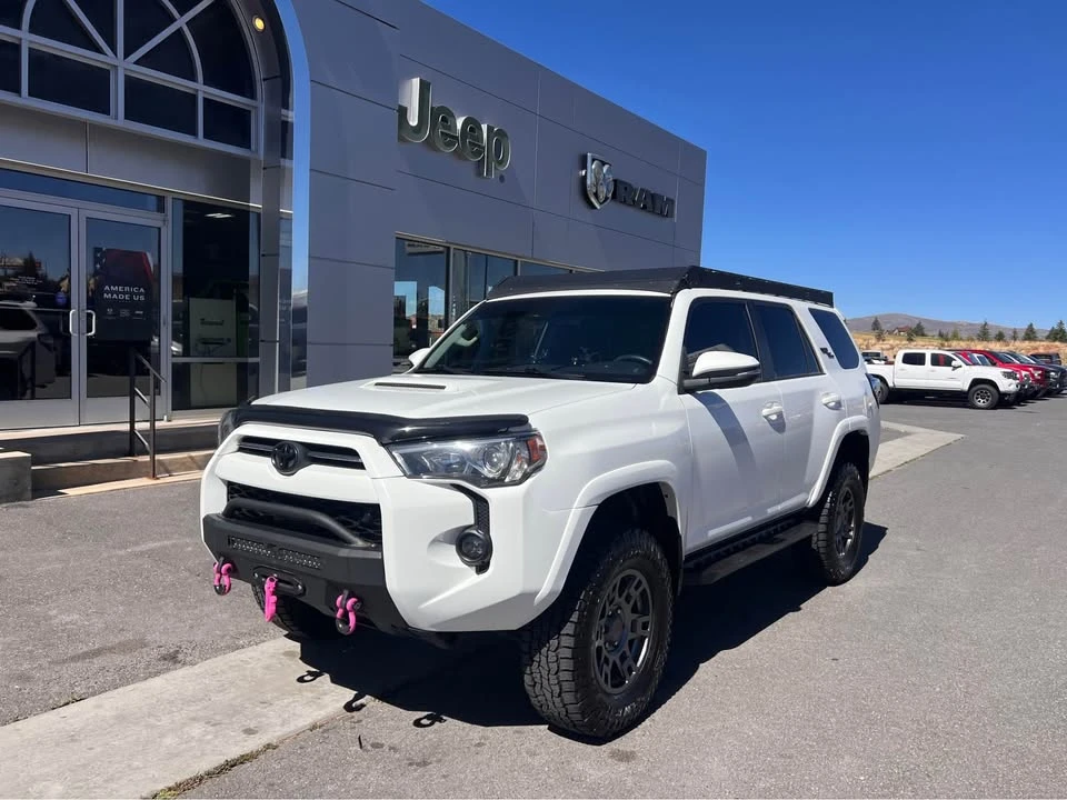 2020 Toyota 4Runner 5th Gen - Image 2 of 17