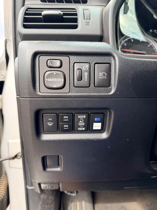 2020 Toyota 4Runner 5th Gen - Image 9 of 20