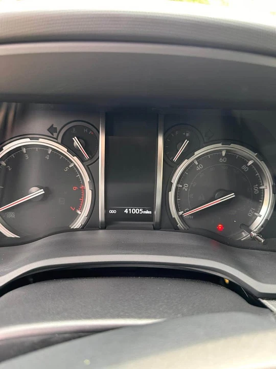 2020 Toyota 4Runner 5th Gen - Image 9 of 11