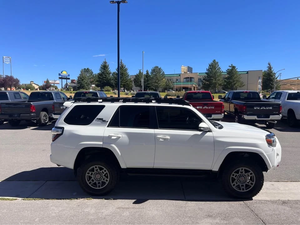 2020 Toyota 4Runner 5th Gen - Image 5 of 17