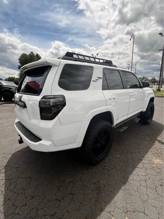 2020 Toyota 4Runner 5th Gen - Image 5 of 20