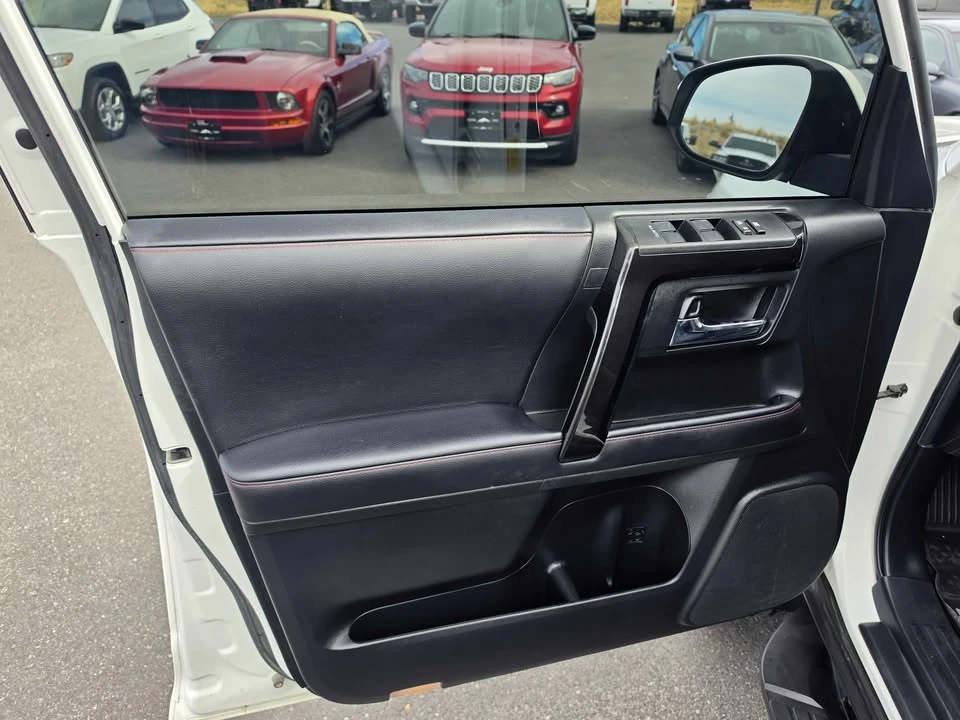 2020 Toyota 4Runner 5th Gen - Image 11 of 17