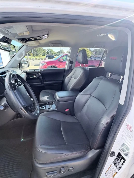 2020 Toyota 4Runner 5th Gen - Image 5 of 10