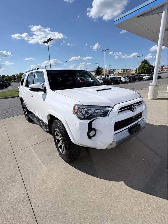 2020 Toyota 4Runner 5th Gen - Image 2 of 10