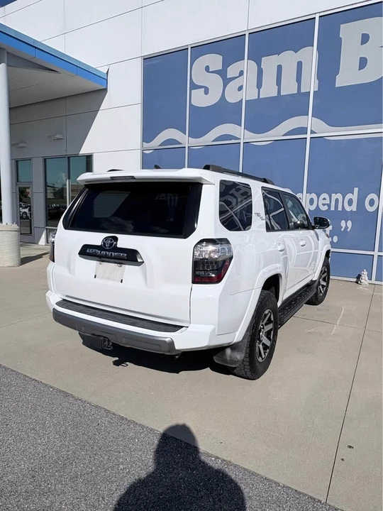 2020 Toyota 4Runner 5th Gen - Image 3 of 10