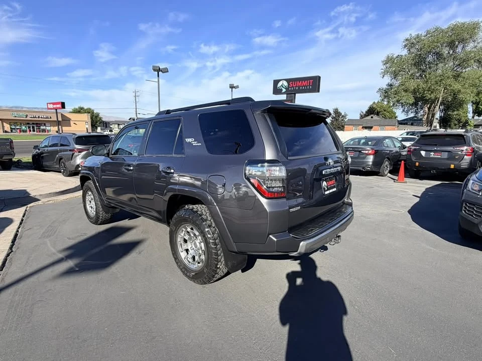 2020 Toyota 4Runner 5th Gen - Image 18 of 20