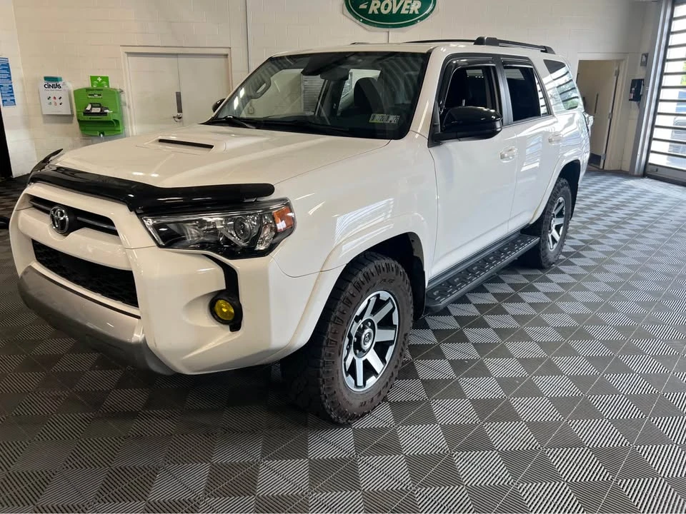2020 Toyota 4Runner 5th Gen - Image 2 of 10
