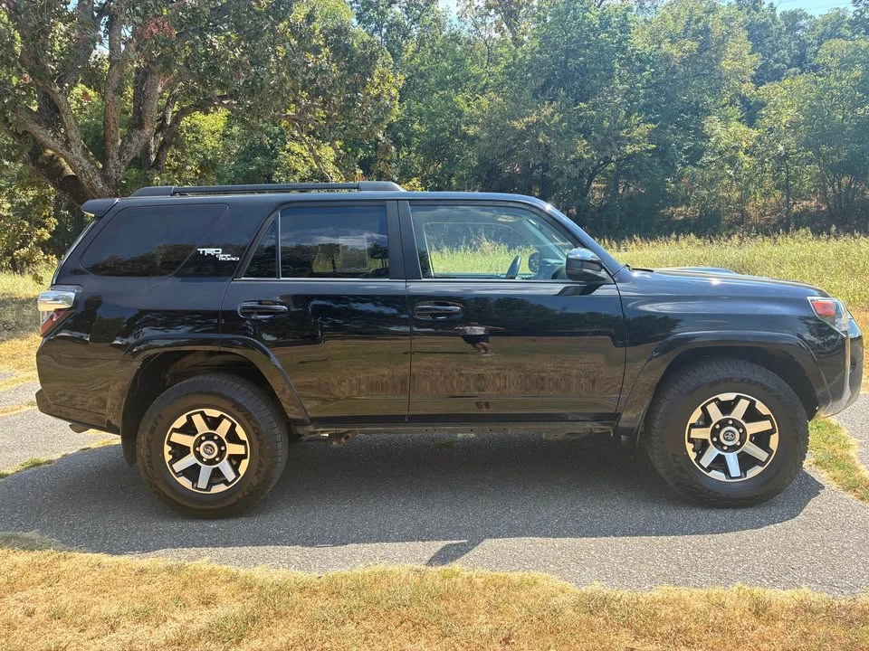 2020 Toyota 4Runner 5th Gen - Image 2 of 16