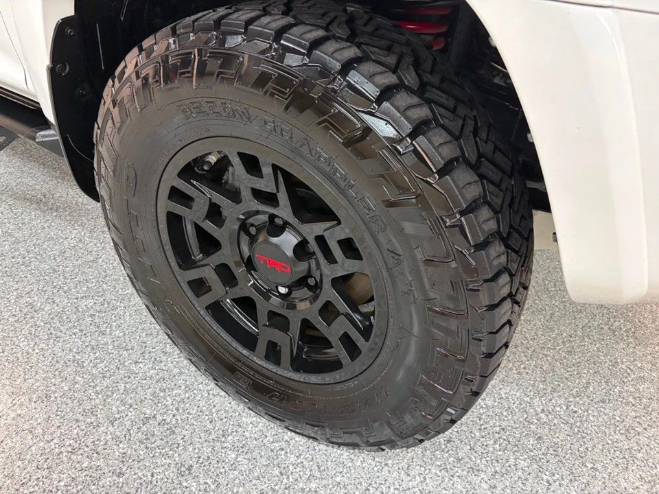 2020 Toyota 4Runner 5th Gen - Image 4 of 8