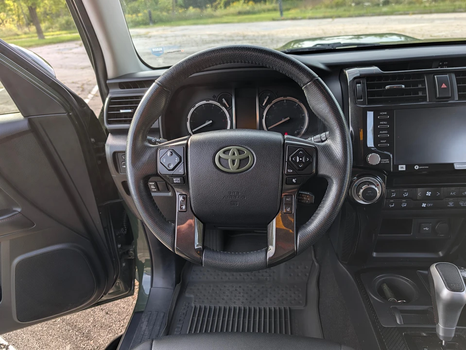 2020 Toyota 4Runner 5th Gen - Image 28 of 31