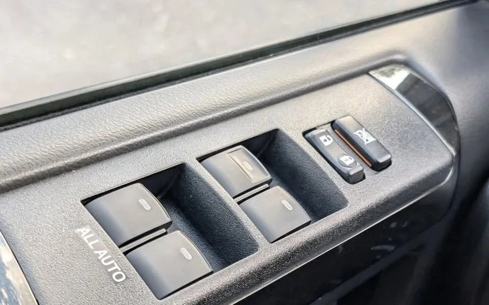 2020 Toyota 4Runner 5th Gen - Image 13 of 17