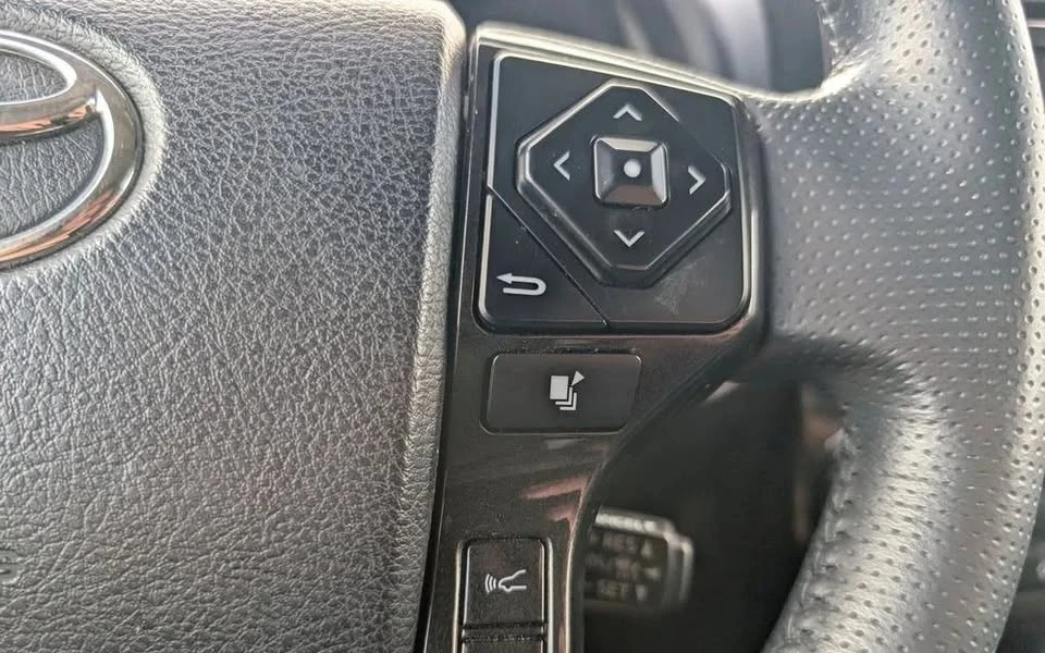 2020 Toyota 4Runner 5th Gen - Image 16 of 17