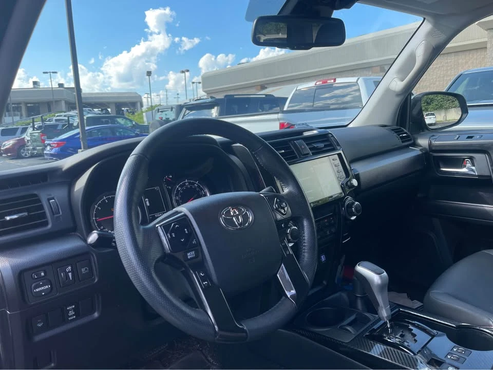 2020 Toyota 4Runner 5th Gen - Image 8 of 12