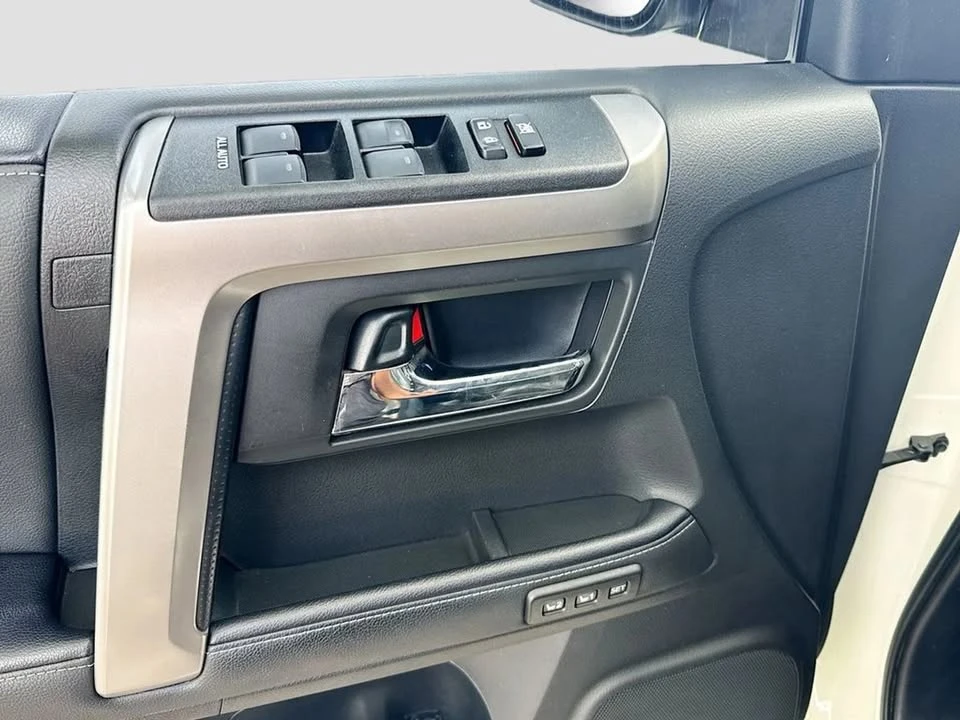 2020 Toyota 4Runner 5th Gen - Image 17 of 20