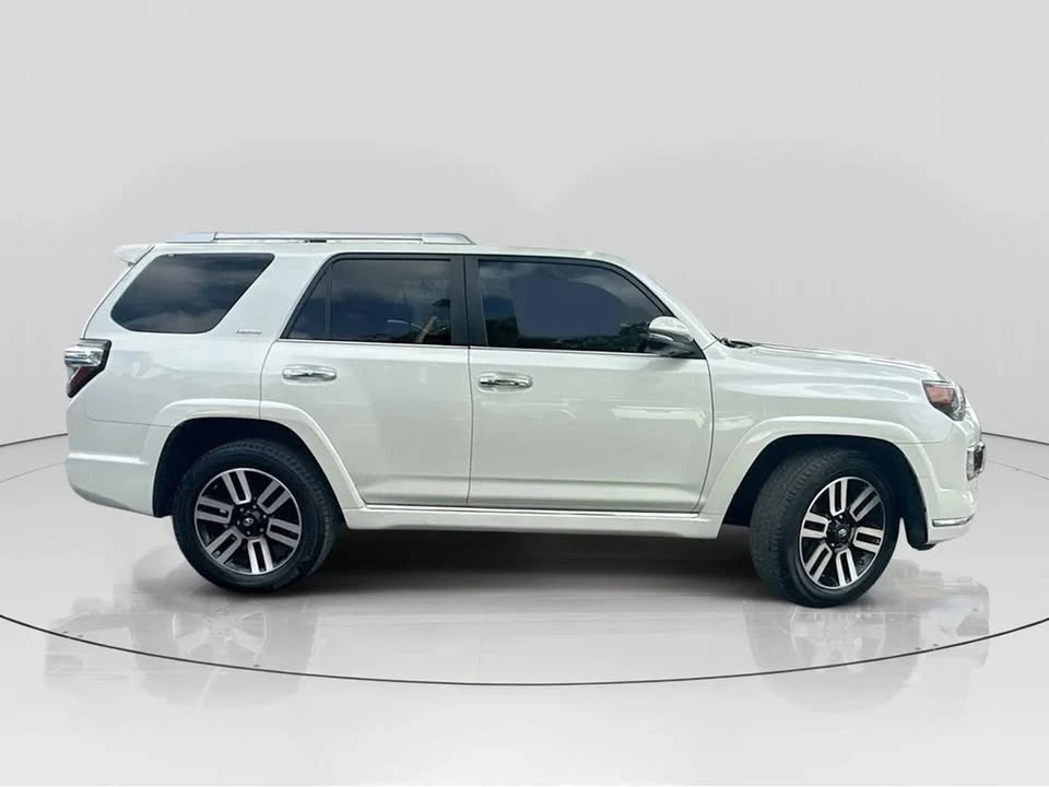 2020 Toyota 4Runner 5th Gen - Image 7 of 20