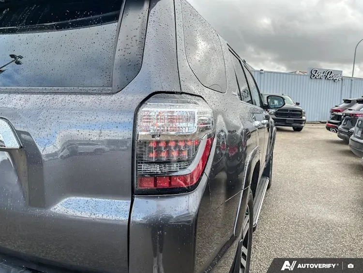 2020 Toyota 4Runner 5th Gen - Image 17 of 20