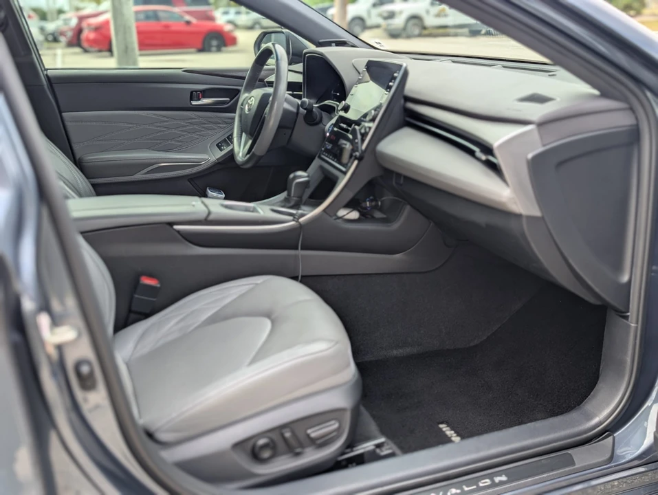 2020 Toyota Avalon 5th Gen - Image 12 of 20
