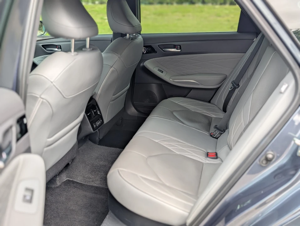 2020 Toyota Avalon 5th Gen - Image 9 of 20