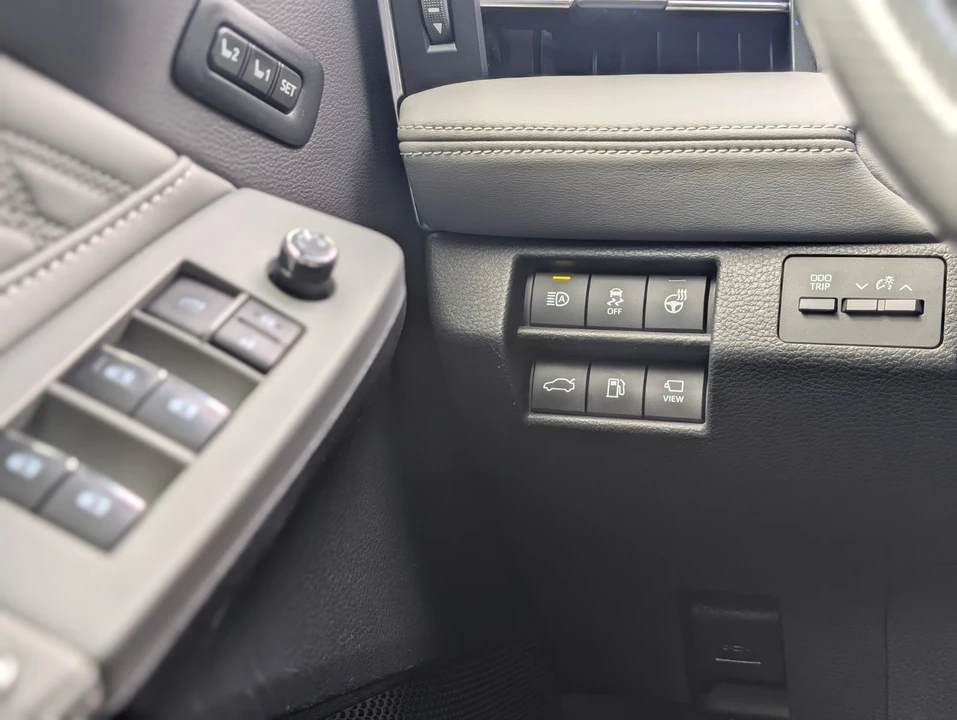 2020 Toyota Avalon 5th Gen - Image 19 of 20