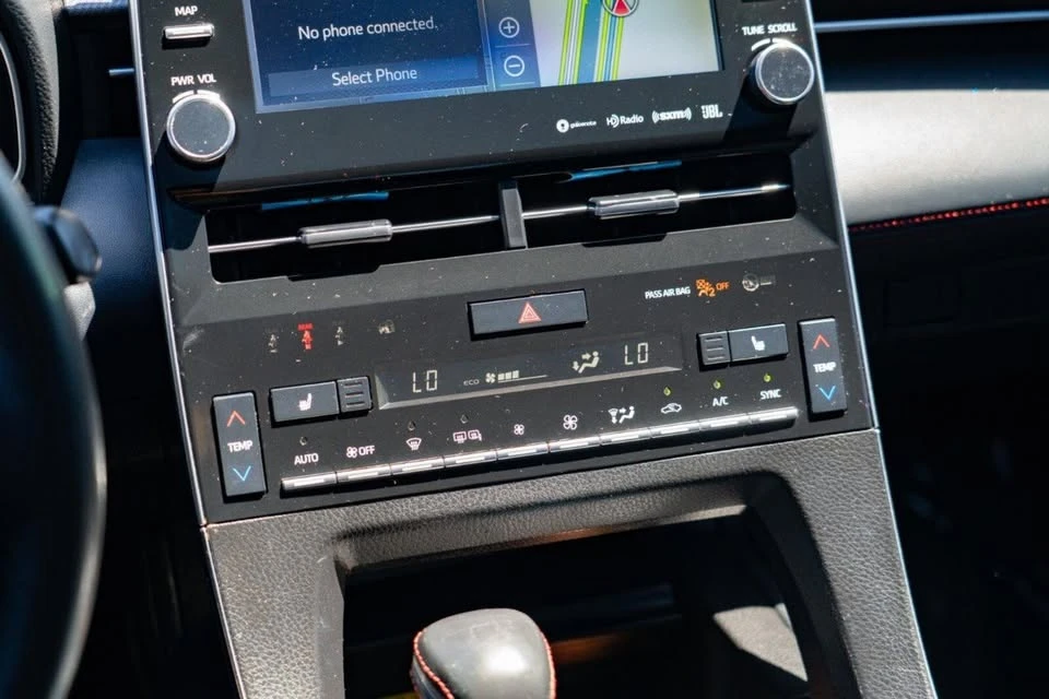 2020 Toyota Avalon 5th Gen - Image 15 of 20