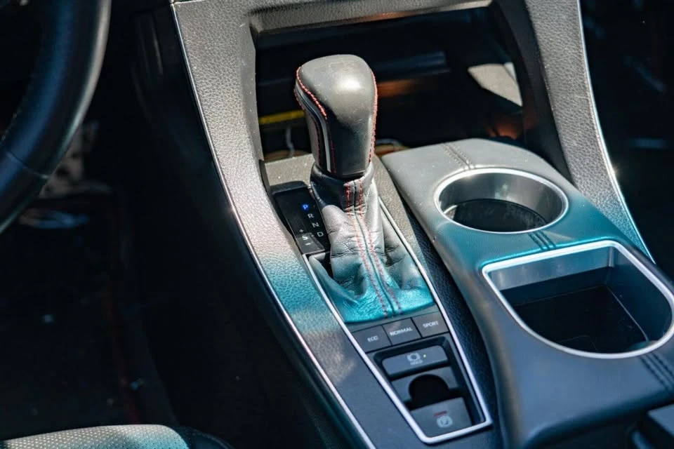 2020 Toyota Avalon 5th Gen - Image 16 of 20