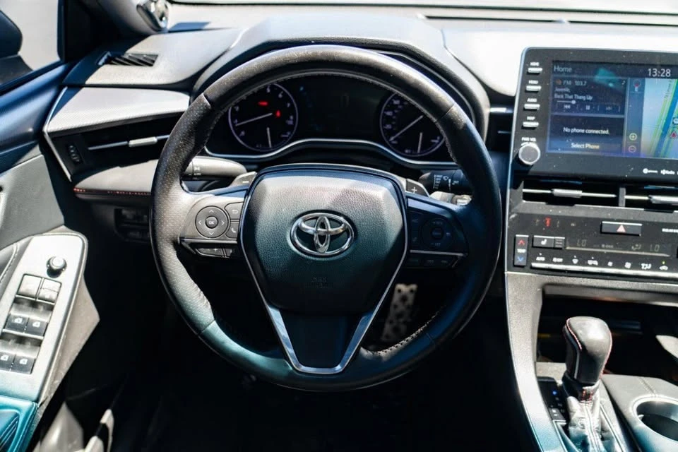 2020 Toyota Avalon 5th Gen - Image 12 of 20