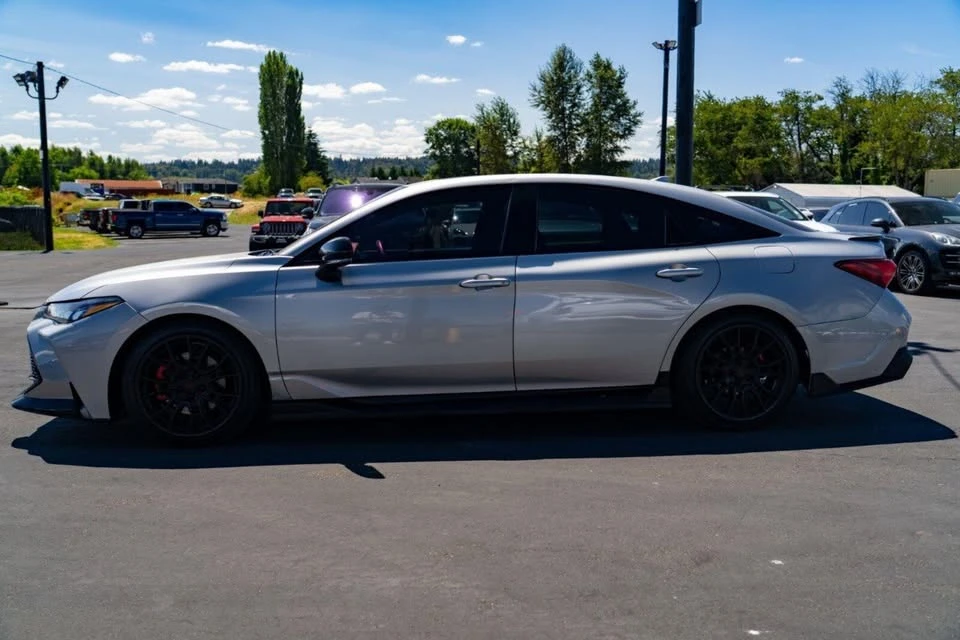2020 Toyota Avalon 5th Gen - Image 10 of 20