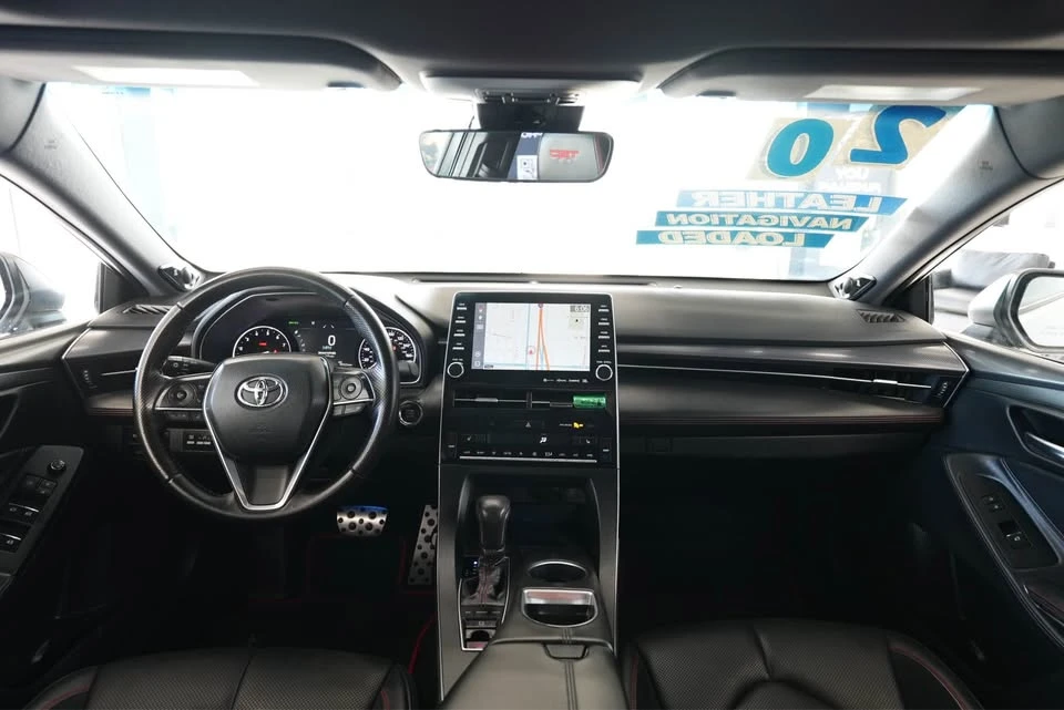 2020 Toyota Avalon 5th Gen - Image 16 of 19