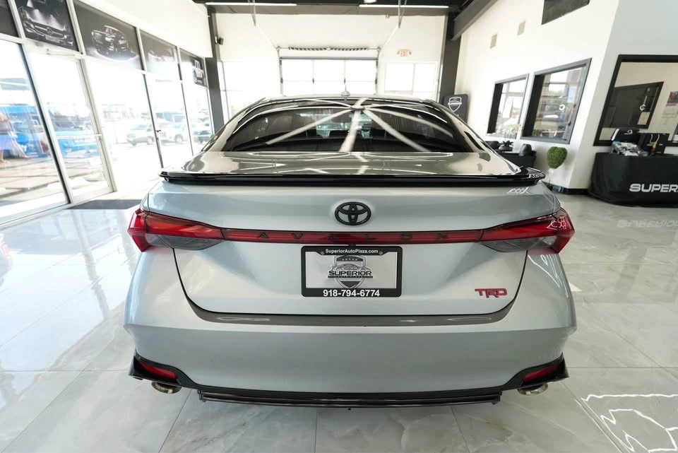 2020 Toyota Avalon 5th Gen - Image 9 of 19