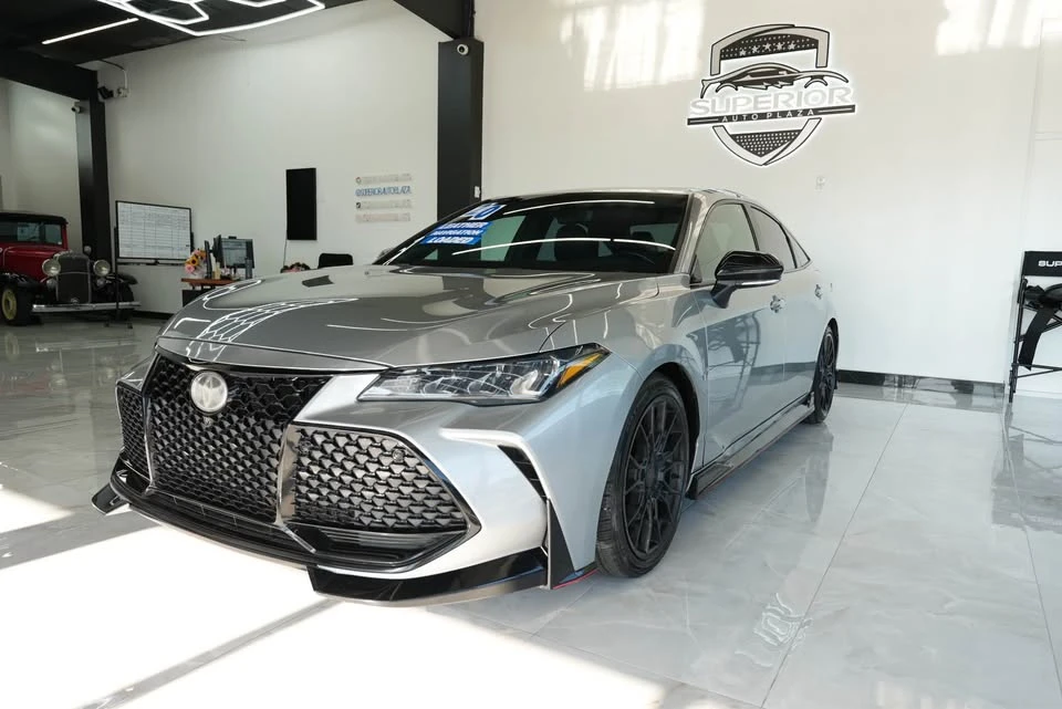 2020 Toyota Avalon 5th Gen - Image 2 of 19