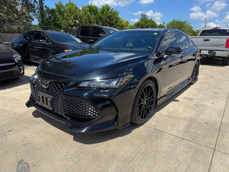 2020 Toyota Avalon 5th Gen - Image 2 of 11