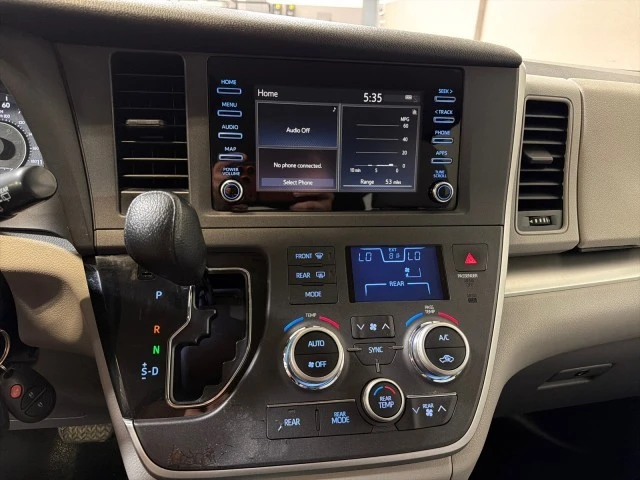 2020 Toyota Sienna 3rd Gen - Image 18 of 21