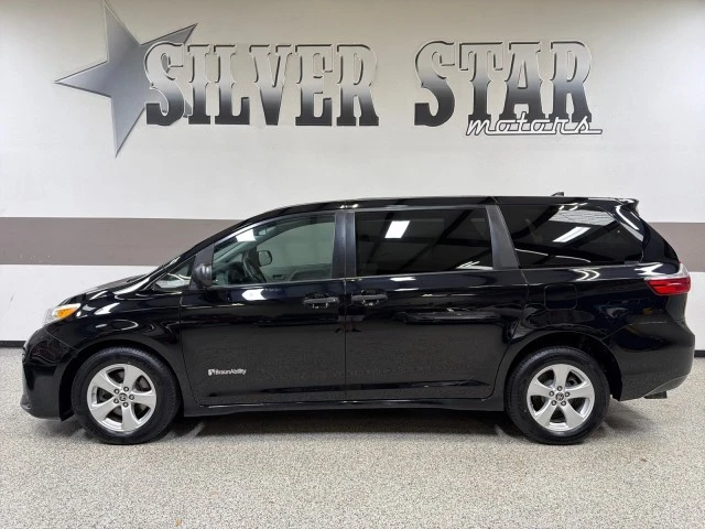 2020 Toyota Sienna 3rd Gen - Image 5 of 21