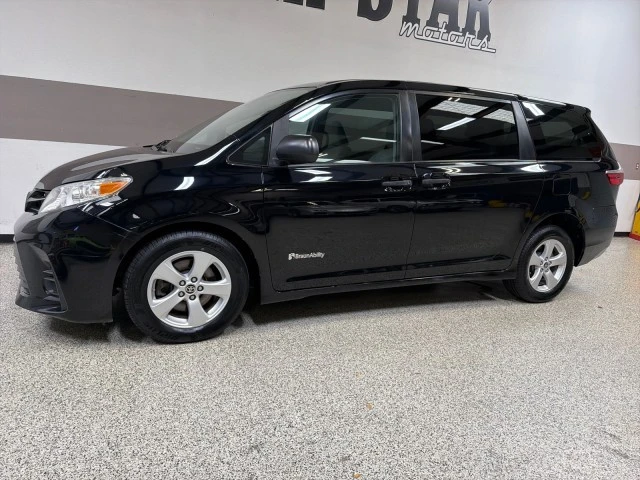 2020 Toyota Sienna 3rd Gen - Image 4 of 21