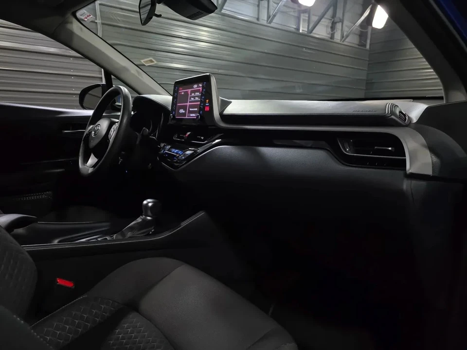2020 Toyota C-HR - Image 12 of 21
