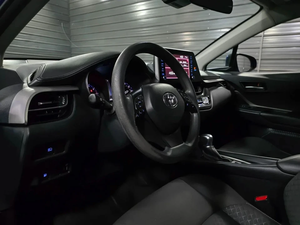2020 Toyota C-HR - Image 10 of 21