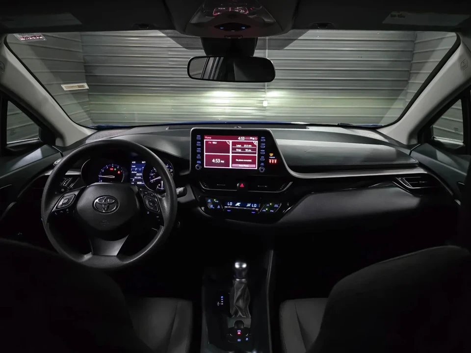 2020 Toyota C-HR - Image 11 of 21