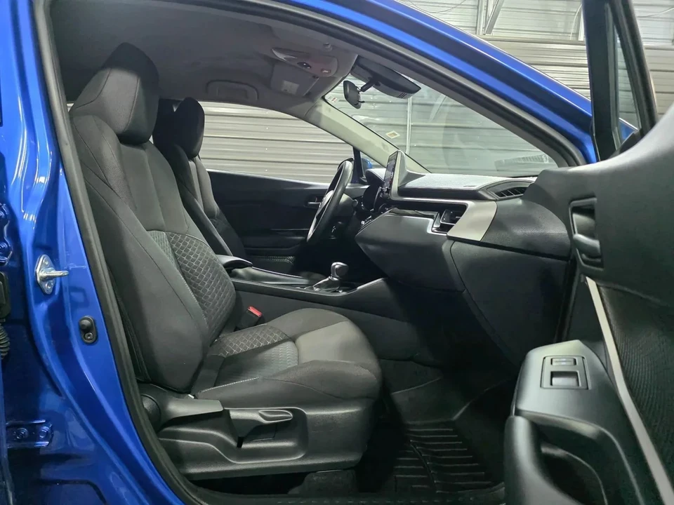 2020 Toyota C-HR - Image 14 of 21
