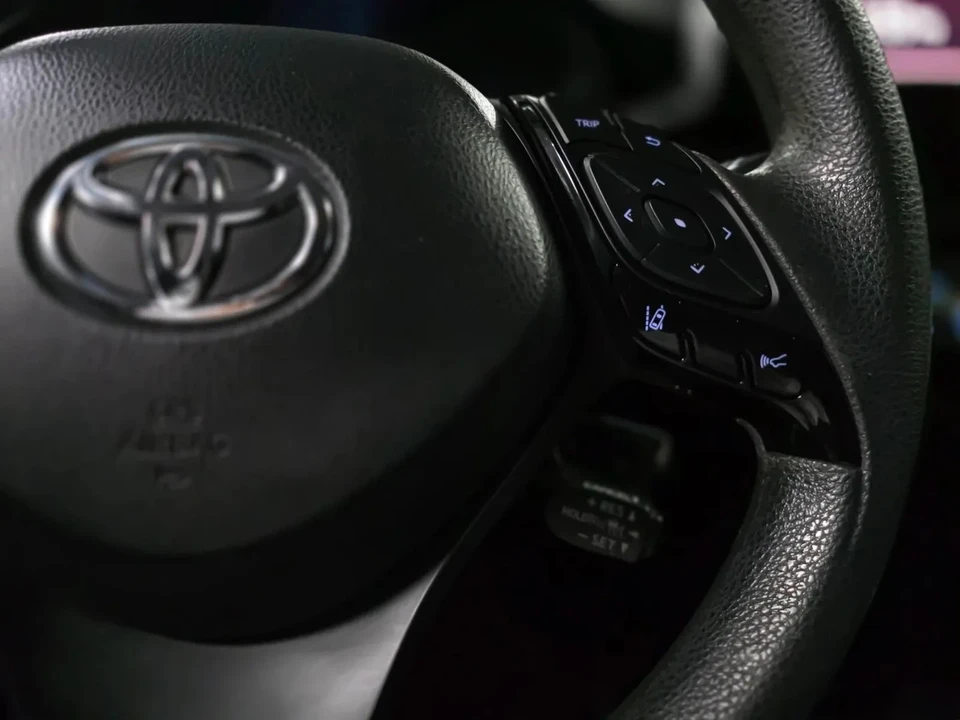 2020 Toyota C-HR - Image 18 of 21