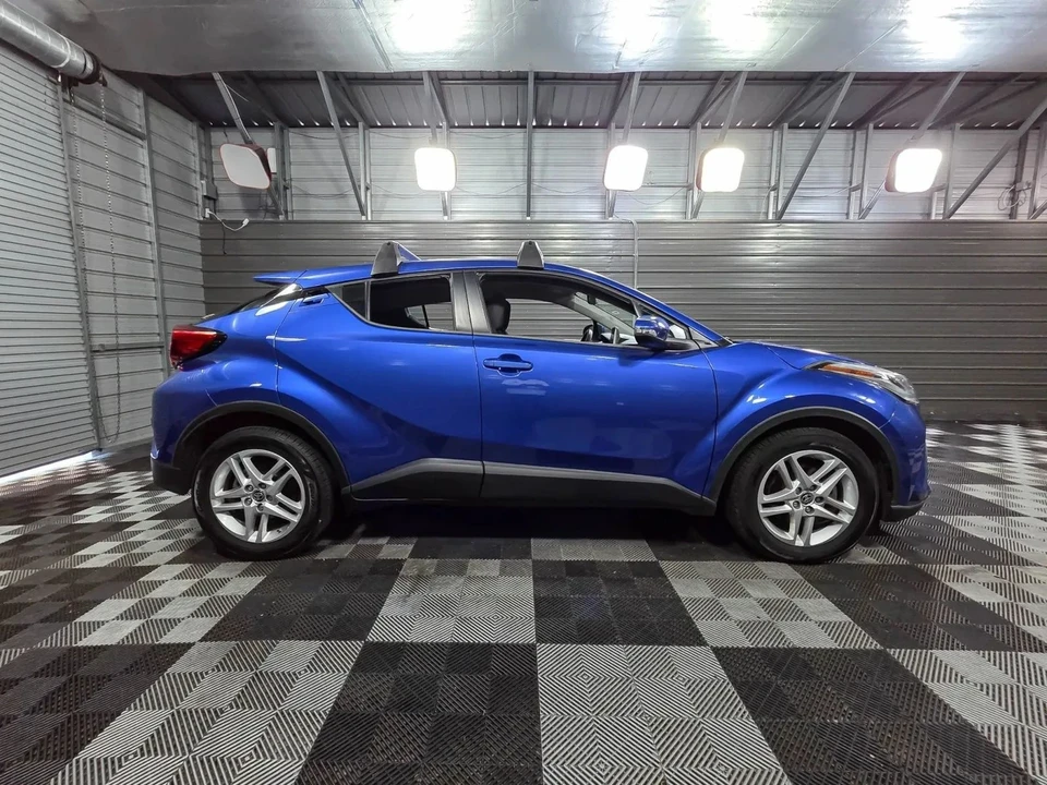 2020 Toyota C-HR - Image 9 of 21