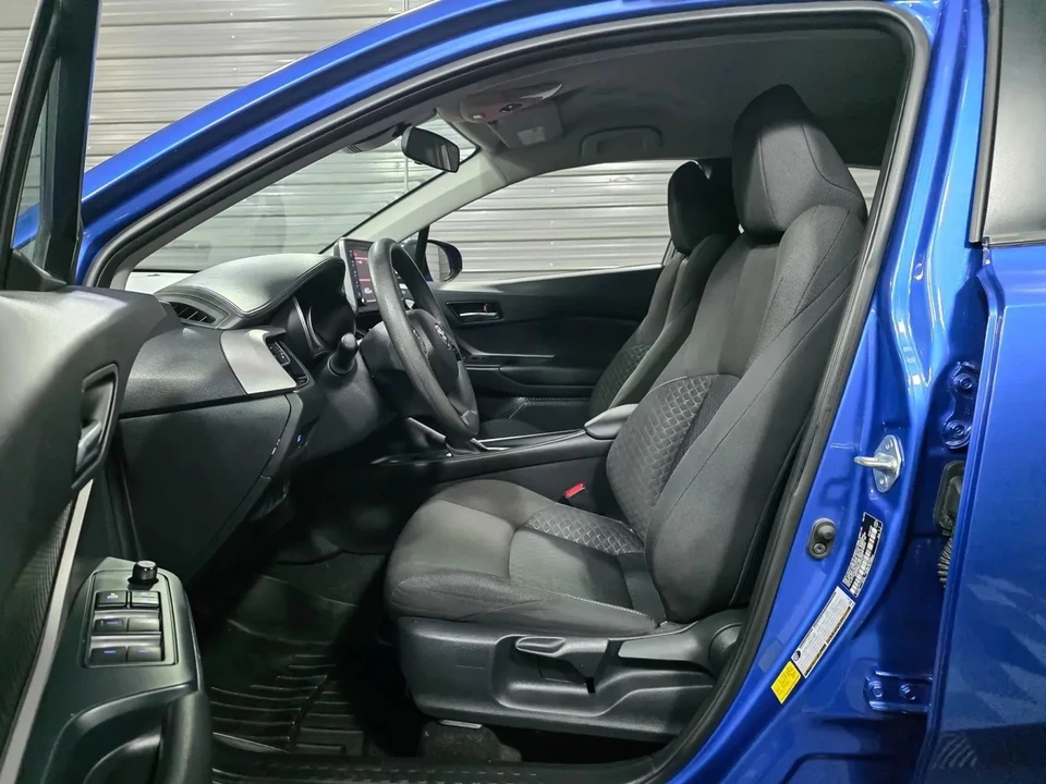 2020 Toyota C-HR - Image 13 of 21
