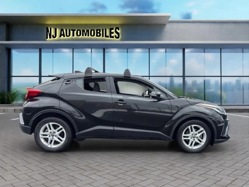 2020 Toyota C-HR - Image 8 of 12