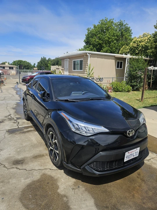 2020 Toyota C-HR - Image 9 of 16
